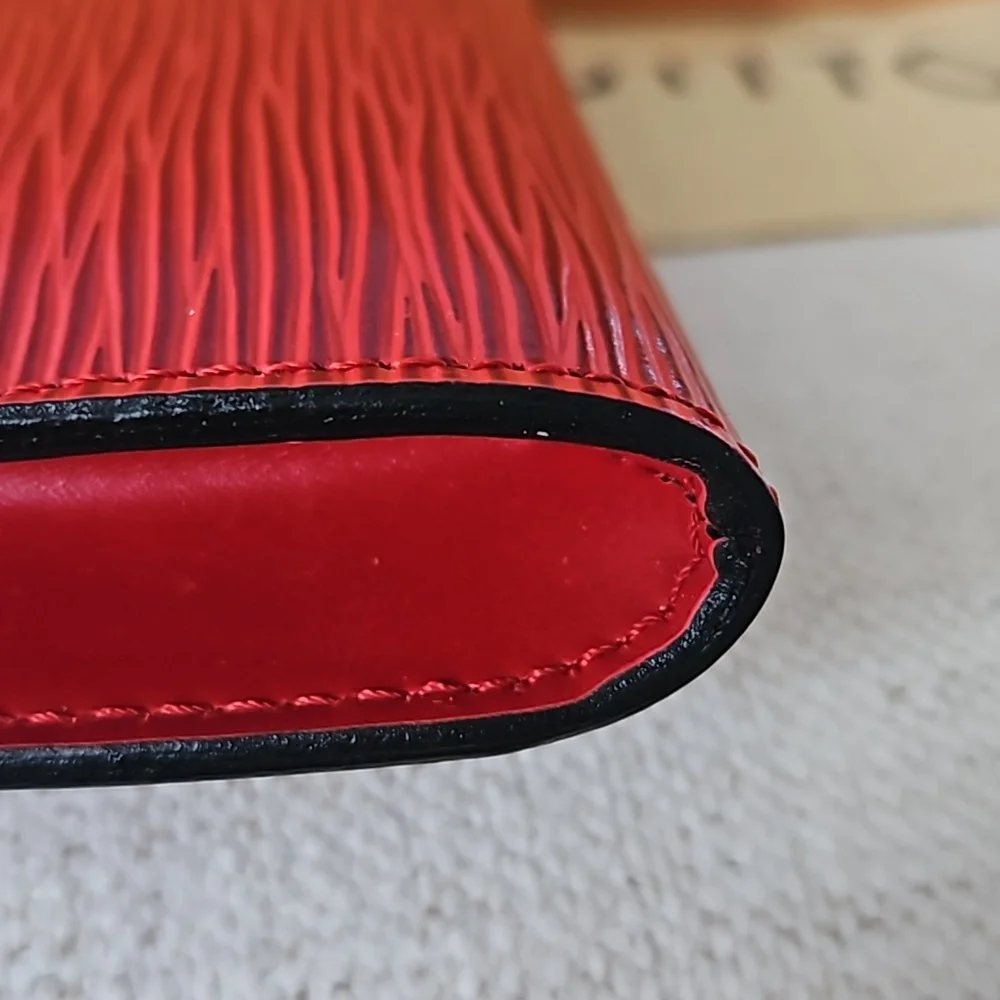 Louis Vuitton Epi Pouch - Picture 15 of 16